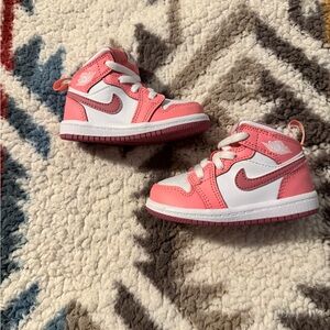 Nike Kids Pink and White Sneakers